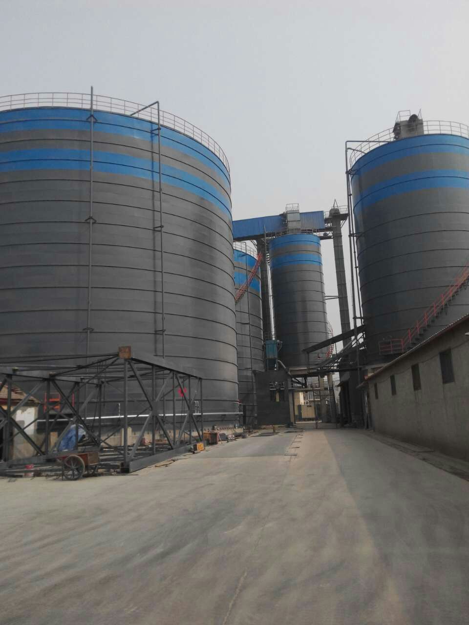 南吕镇粉煤灰储存库基础怎么建造